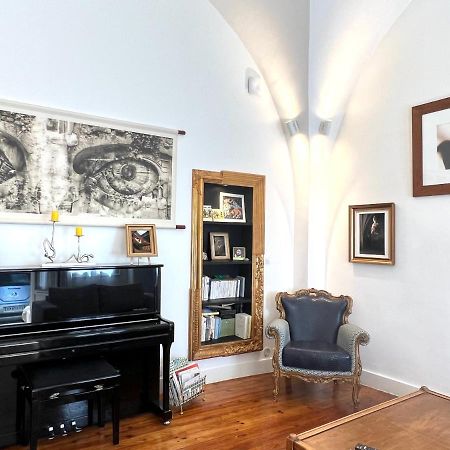 Courbet'S Bachelor Pad Apartment Montpellier Bagian luar foto